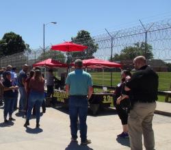 2 Odd Dawgs Food Truck